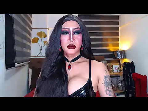 DominateMistressTyra Adlı Modelin Web Kamerası Şovu