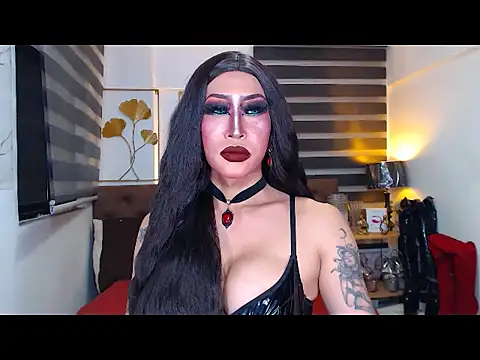 DominateMistressTyra Webcam-Show