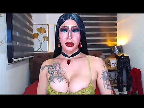 DominateMistressTyra Show Webcam