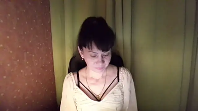 Show modela Alisa998 na web-kameri