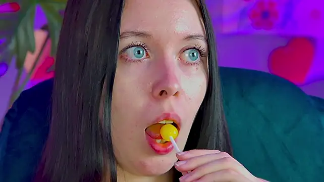 CoralieAshford Webcam show