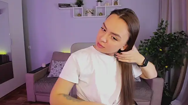 XXX chat uživo modela WowwGirl