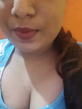 bhuvana_kannadaのウェブカメラショー