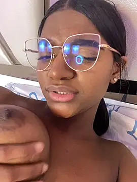 MiaaHoward's Live XXX Chat