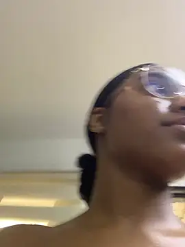MiaaHoward Chat XXX in diretta