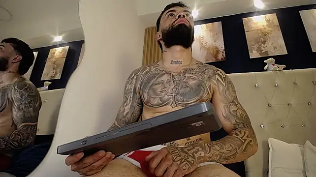 Collin_Vivas webcam show