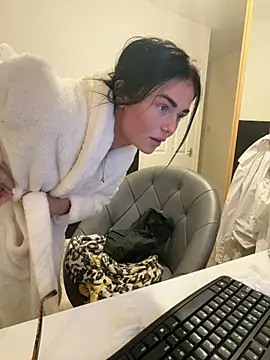 FlirtyFoxyxx Webcamshow