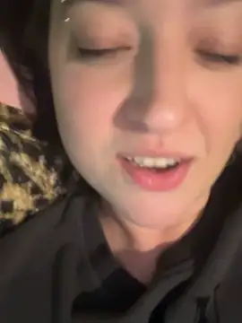 RitaBreu élő XXX-chatje