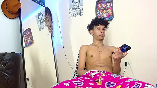 EnnzoLucca webcam show