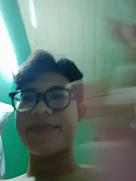 NT190625 webcam show