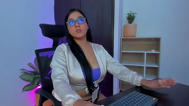 Naughtii_Doll_ Webcamshow