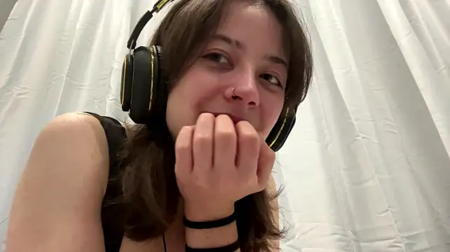 ArriSatty's Webcam Show