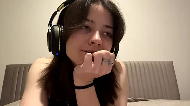 ArriSatty webcam show