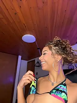 Tiana_prettyy XXX чат на живо