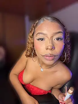 Chatroom XXX en direct de Tiana_prettyy