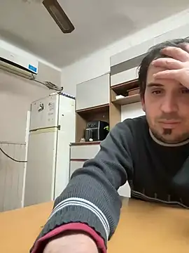 emaaldy Show in webcam
