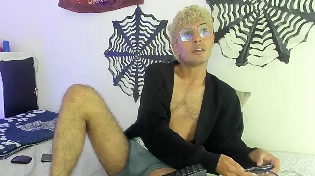 safeworld_ Webcam Show