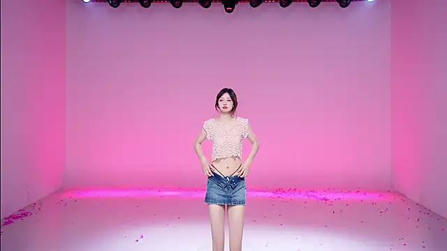 CHILI-77 在線直播表演