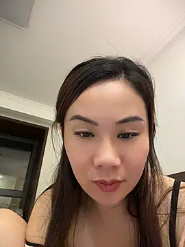 Yioyio-666 网络视讯表演