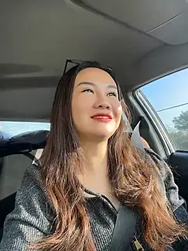 Yioyio-666 Show Webcam