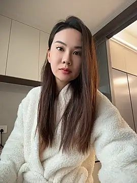 Yioyio-666 网络视讯表演