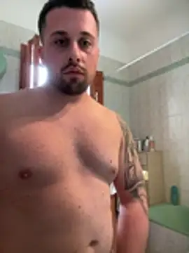 Show modela Cazzomodesto989 na web-kameri