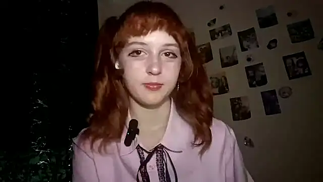 CristinPiccirillo's Webcam Show