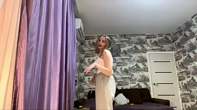 ShantelleFambrough's Live XXX Chat