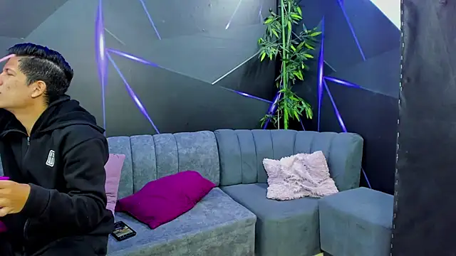 Show de milacamhot na webcam