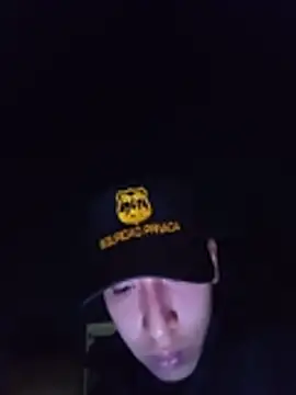 Moreno-Latino Pertunjukan Webcam