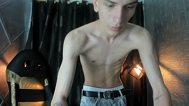 DAMIAN_22   – webcam-show