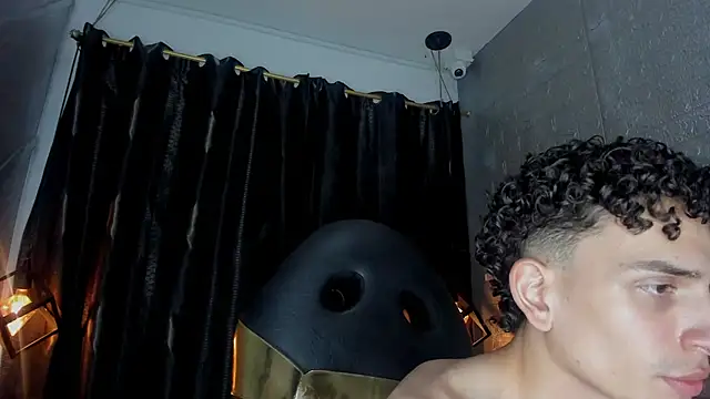 DAMIAN_22 Pertunjukan Webcam