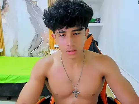 TRISTAN_HER Show in webcam