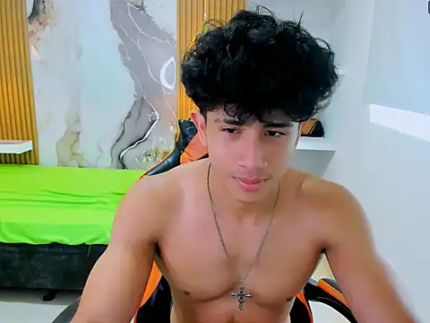 TRISTAN_HER Show Webcam