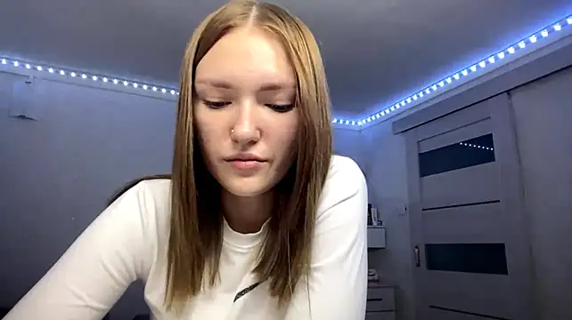 SimoneHusband's Live XXX Chat