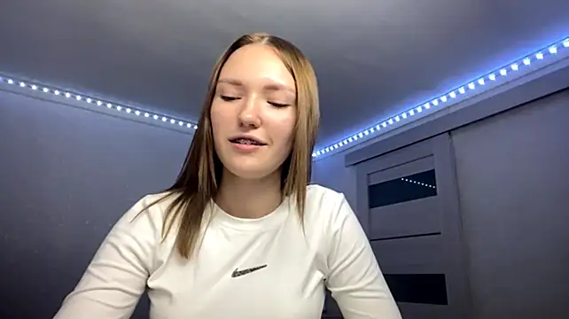 SimoneHusband's Live XXX Chat