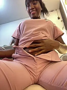 Chatroom XXX en direct de karly_titis
