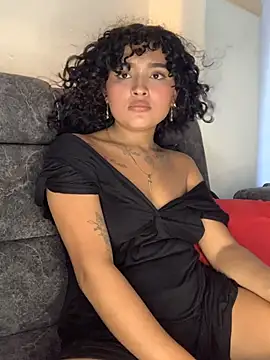 Maryalexxx Show in webcam