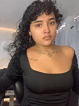 Maryalexxx Show in webcam