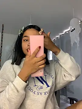 Maryalexxx 现场XXX聊天