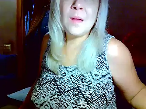 Show modela AgoniA7 na web-kameri