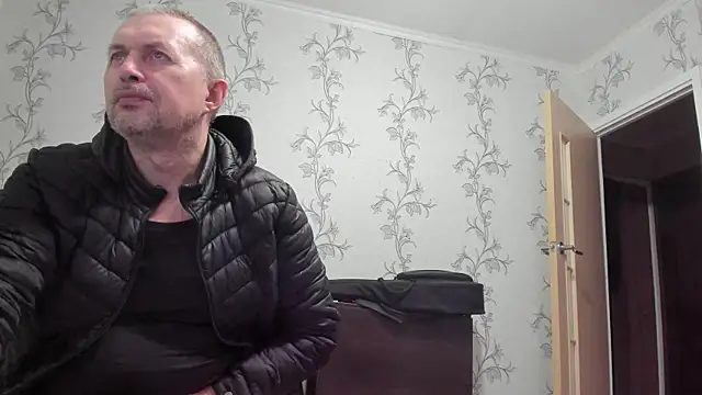 Show modela SanFrantsisko na web-kameri