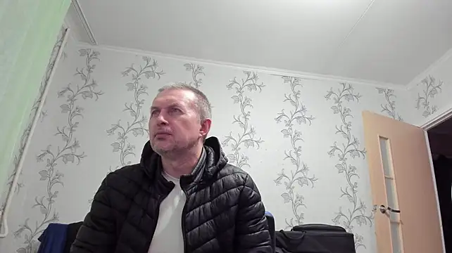 Show modela SanFrantsisko na web-kameri