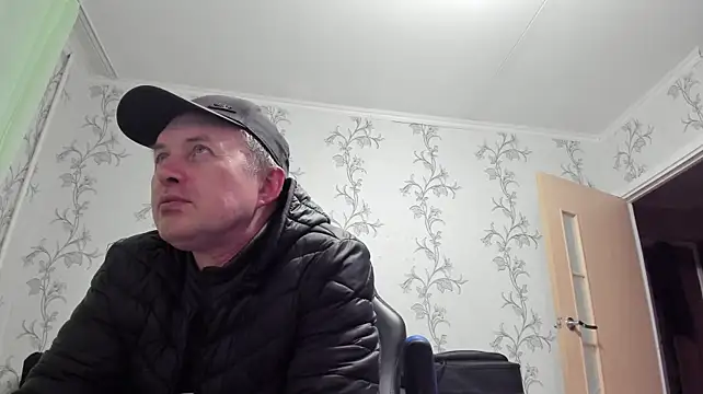 Show modela SanFrantsisko na web-kameri