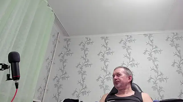 Show modela SanFrantsisko na web-kameri