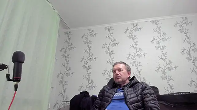 Show modela SanFrantsisko na web-kameri