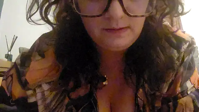 Chatroom XXX en direct de Charmxcurvy