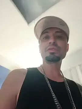 הופעת וובקאם של illroots36