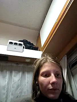 Show modela carriemausi na web-kameri