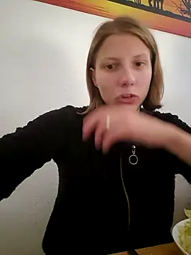 Вебкам-шоу carriemausi
